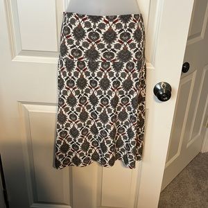 Max Studio size Small. Skirt with highwaist.